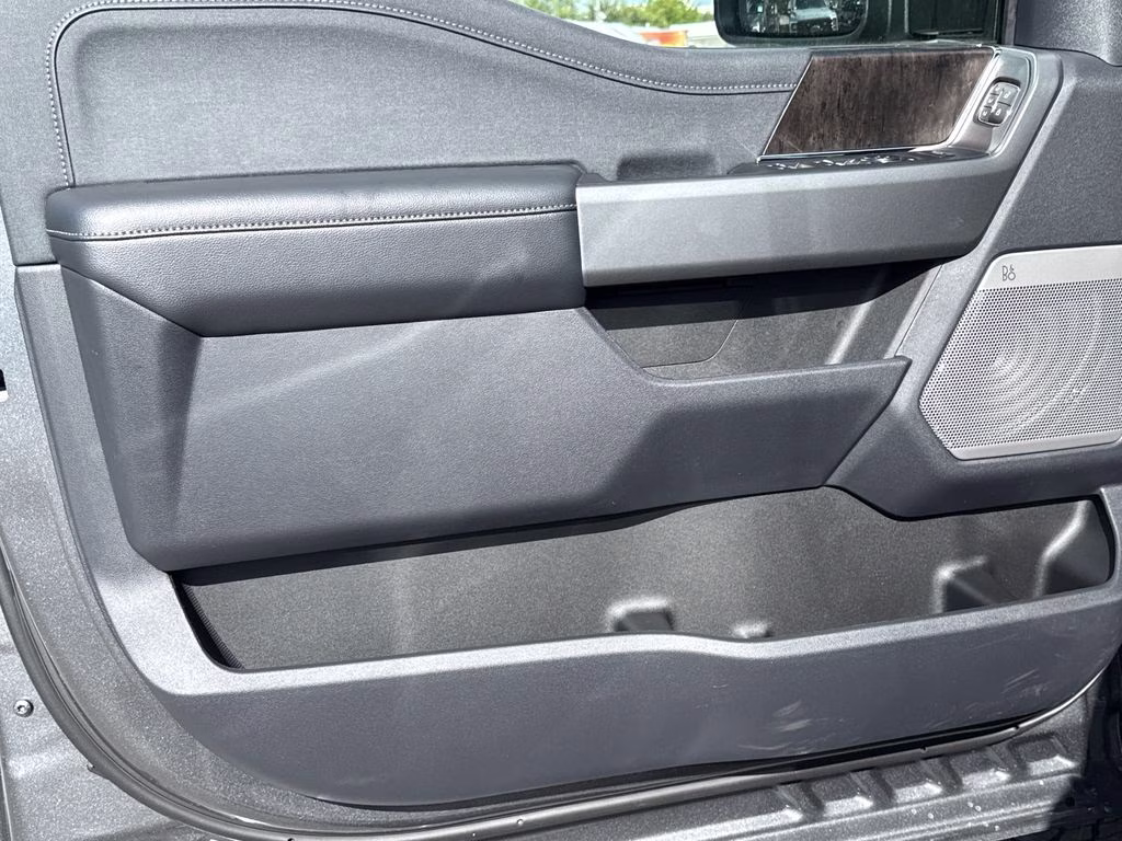 2026 Carbonized Gray Metallic Ford Super Duty F-250 SRW Lariat 4X4 Truck