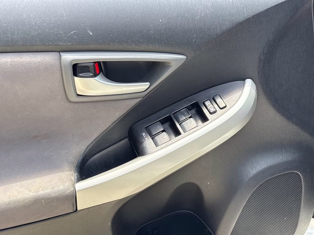 2014 Blizzard Pearl Toyota Prius Two FWD Hatchback
