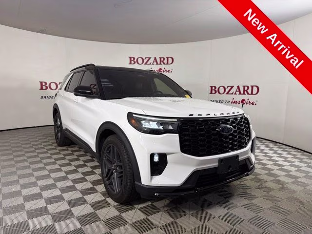 2025 White Metallic Ford Explorer ST 4X4 SUV
