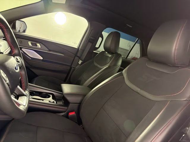 2025 White Metallic Ford Explorer ST 4X4 SUV