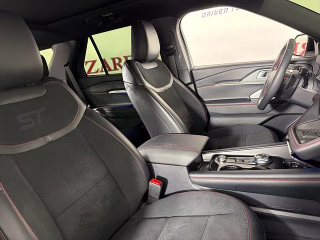 2025 White Metallic Ford Explorer ST 4X4 SUV