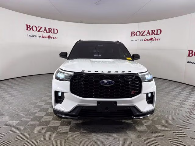 2025 White Metallic Ford Explorer ST 4X4 SUV