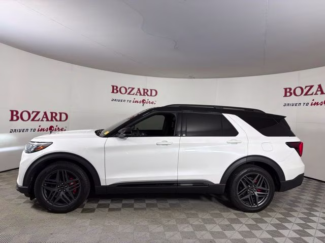 2025 White Metallic Ford Explorer ST 4X4 SUV