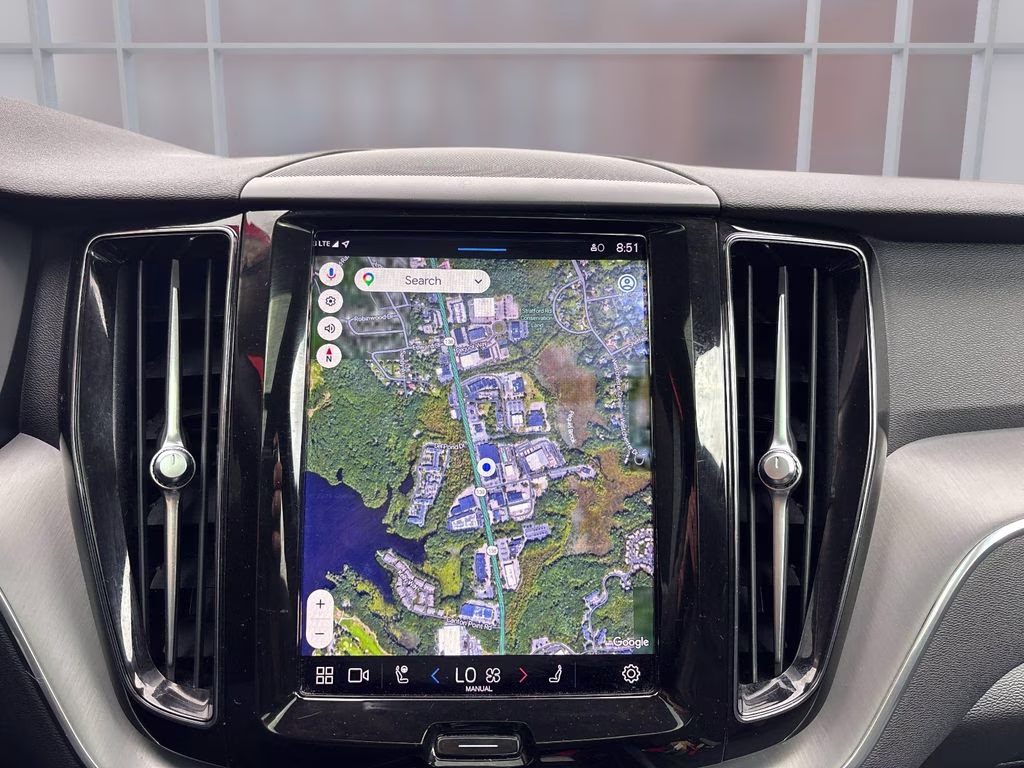 2023 Onyx Black Metallic Volvo XC60 B5 Core AWD SUV