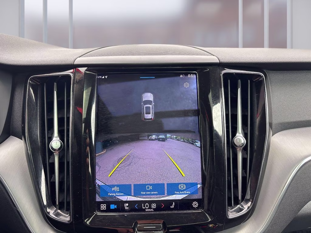 2023 Onyx Black Metallic Volvo XC60 B5 Core AWD SUV