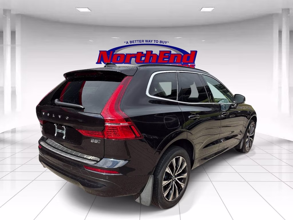 2023 Onyx Black Metallic Volvo XC60 B5 Core AWD SUV