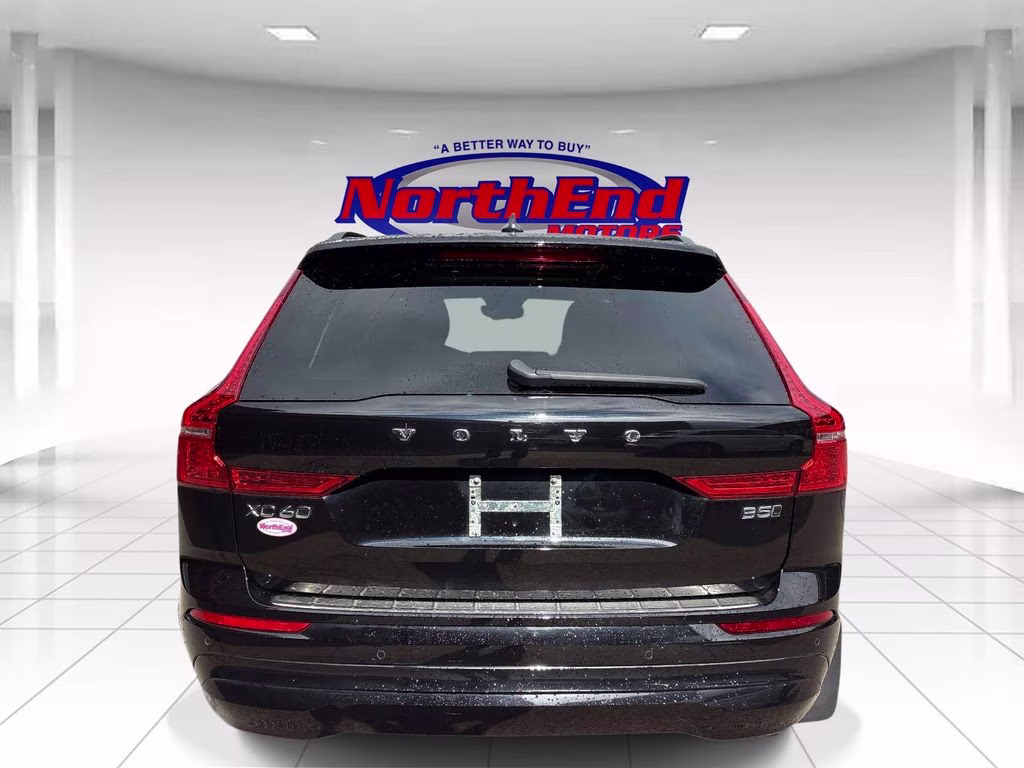 2023 Onyx Black Metallic Volvo XC60 B5 Core AWD SUV