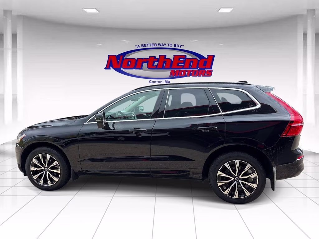 2023 Onyx Black Metallic Volvo XC60 B5 Core AWD SUV
