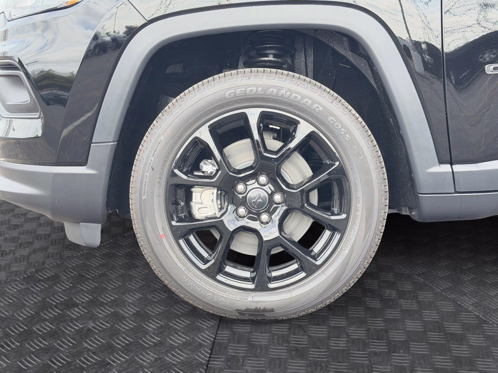 2026 Diamond Black Crystal Pearlcoat Jeep Compass Latitude 4X4 SUV