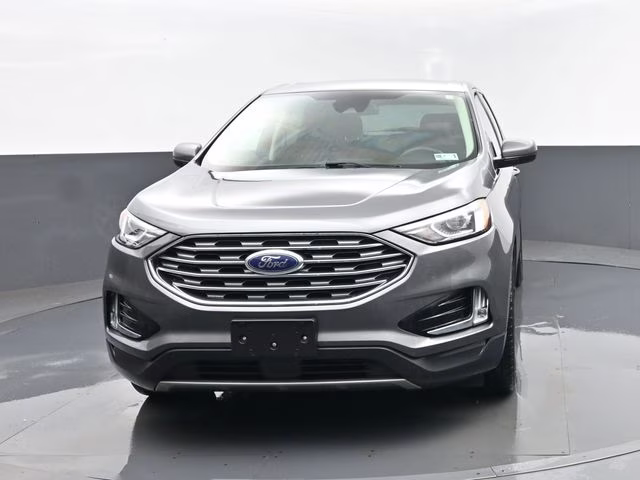 2022 Gray Metallic Ford Edge SEL AWD SUV