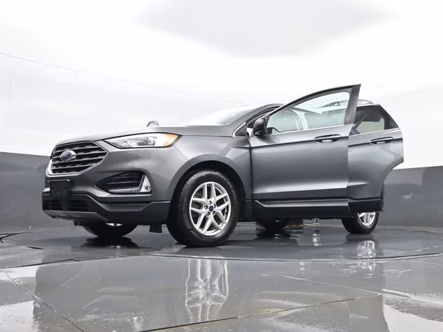 2022 Gray Metallic Ford Edge SEL AWD SUV