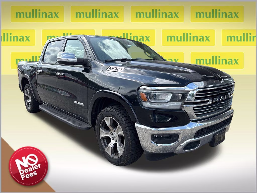 2019 Diamond Black Crystal Pearlcoat Ram 1500 Laramie 4X4 Truck