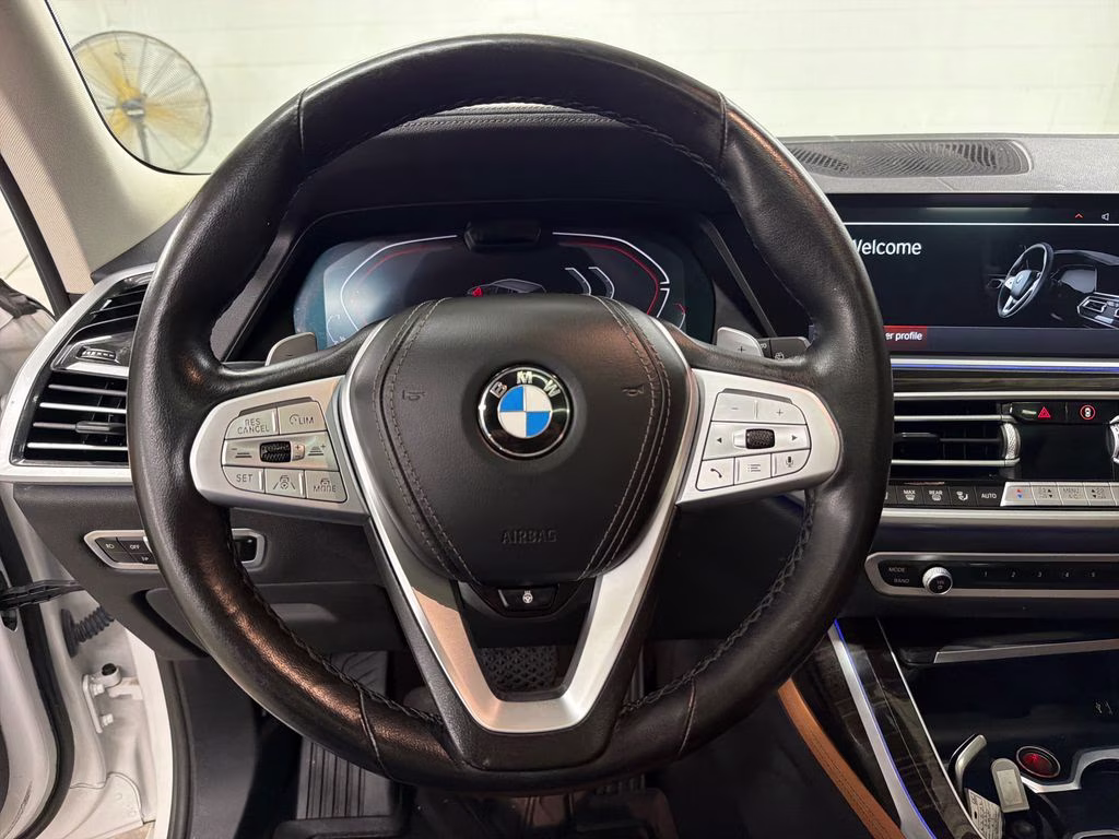 2021 Mineral White Metallic BMW X7 xDrive40i AWD SUV