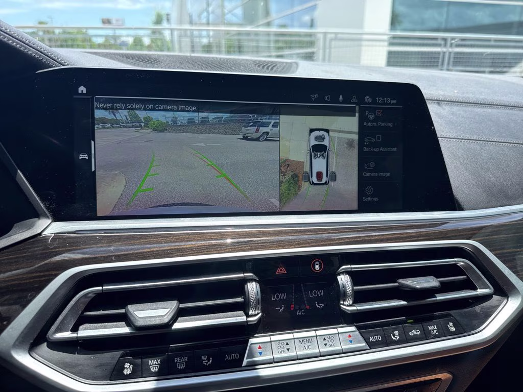 2021 White Metallic BMW X7 xDrive40i AWD SUV