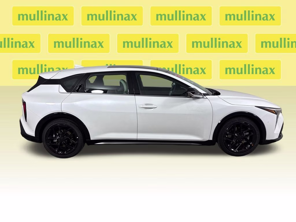 2026 Snow White Pearl Kia K4 GT-Line Turbo FWD Hatchback