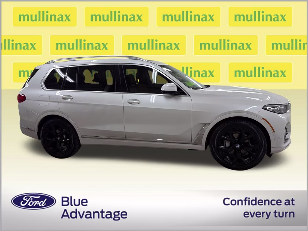2021 Mineral White Metallic BMW X7 xDrive40i AWD SUV
