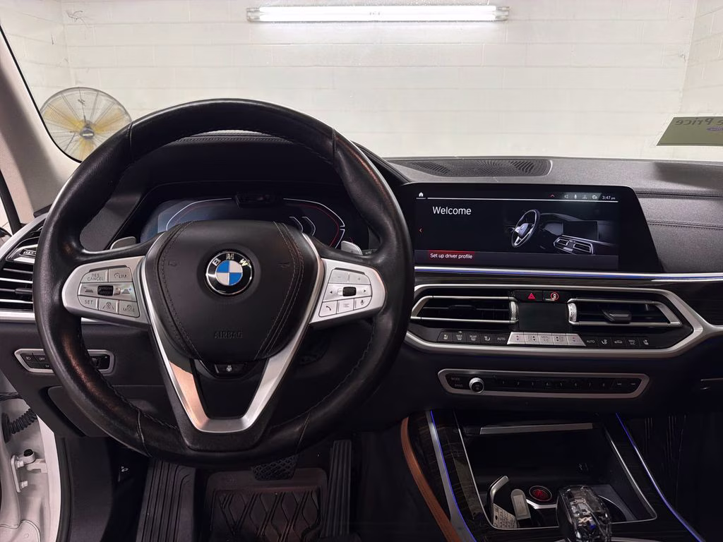 2021 Mineral White Metallic BMW X7 xDrive40i AWD SUV