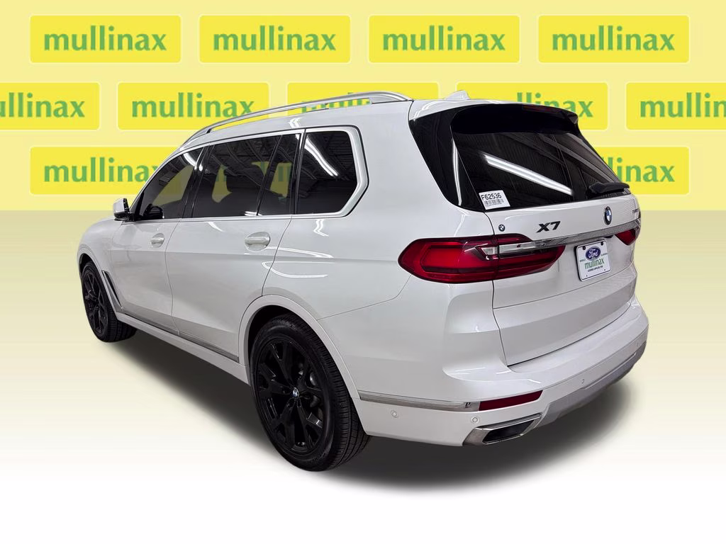 2021 Mineral White Metallic BMW X7 xDrive40i AWD SUV