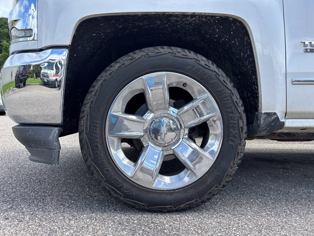 2018 Summit White Chevrolet Silverado 1500 LTZ 4X4 Truck