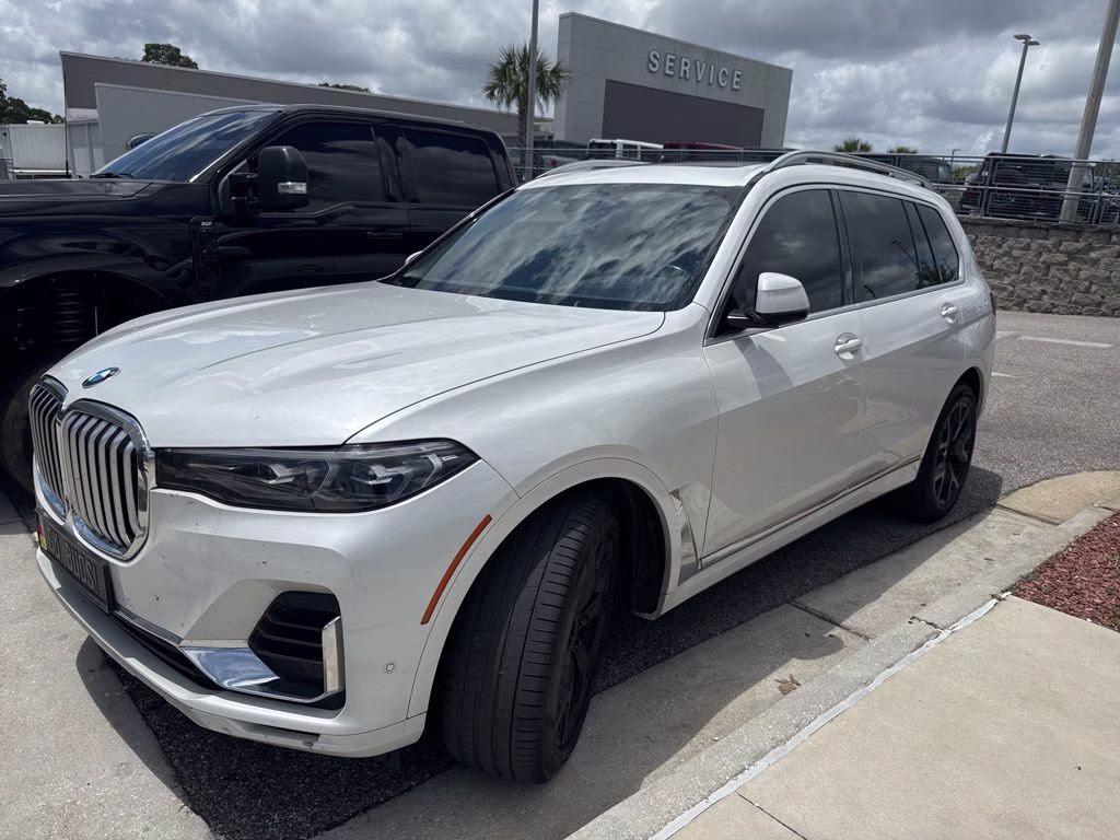 2021 White Metallic BMW X7 xDrive40i AWD SUV