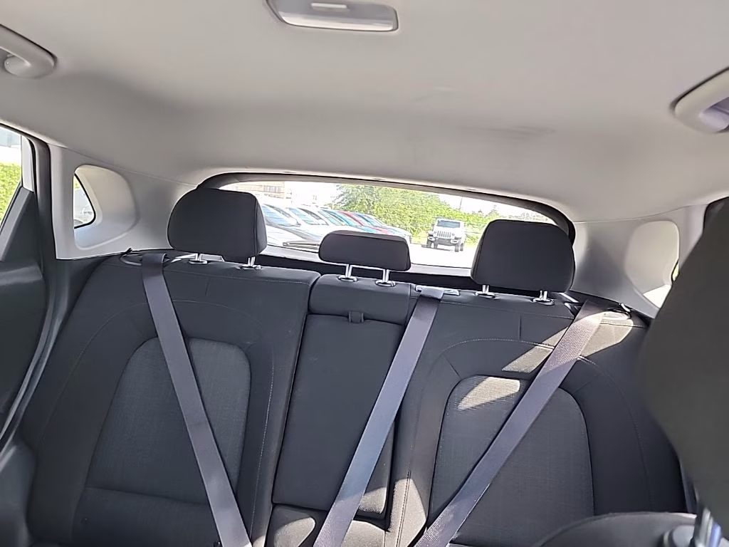 2022 Lunar White Hyundai Kona SEL FWD SUV