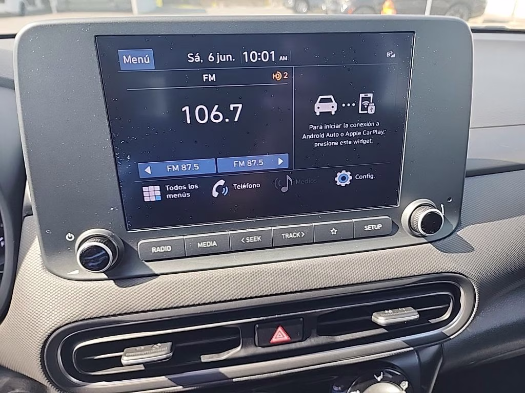 2022 Lunar White Hyundai Kona SEL FWD SUV