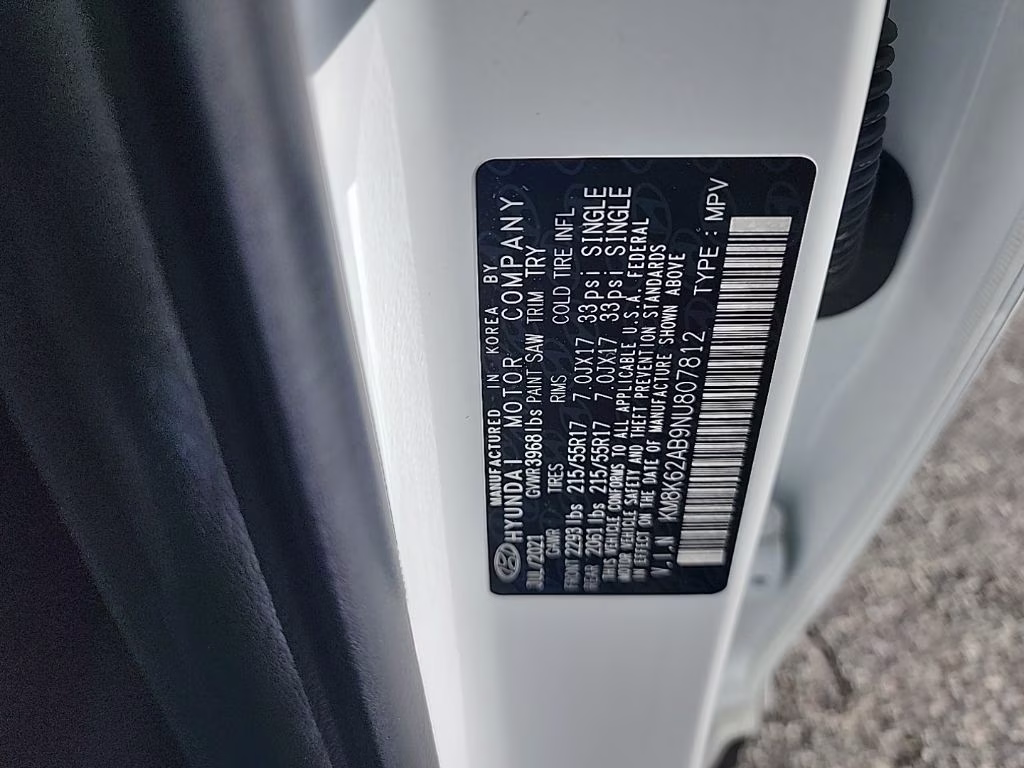 2022 Lunar White Hyundai Kona SEL FWD SUV