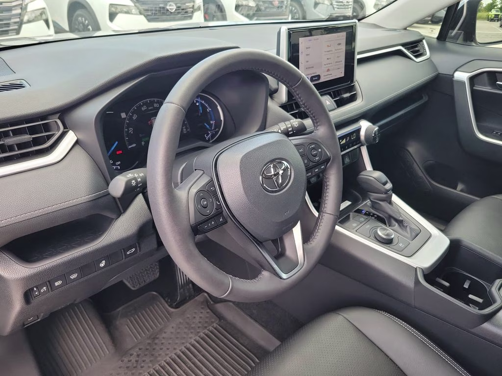 2024 Silver Sky Metallic Toyota RAV4 Hybrid XLE AWD SUV