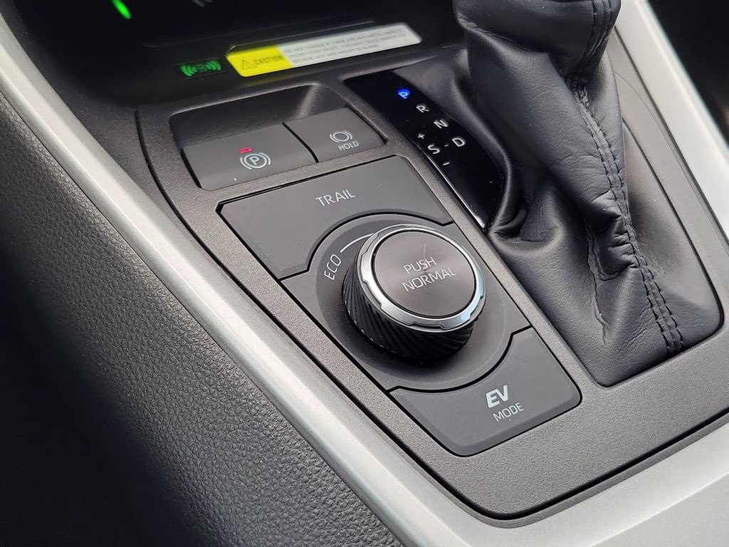 2024 Silver Sky Metallic Toyota RAV4 Hybrid XLE AWD SUV