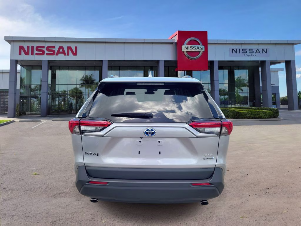 2024 Silver Sky Metallic Toyota RAV4 Hybrid XLE AWD SUV