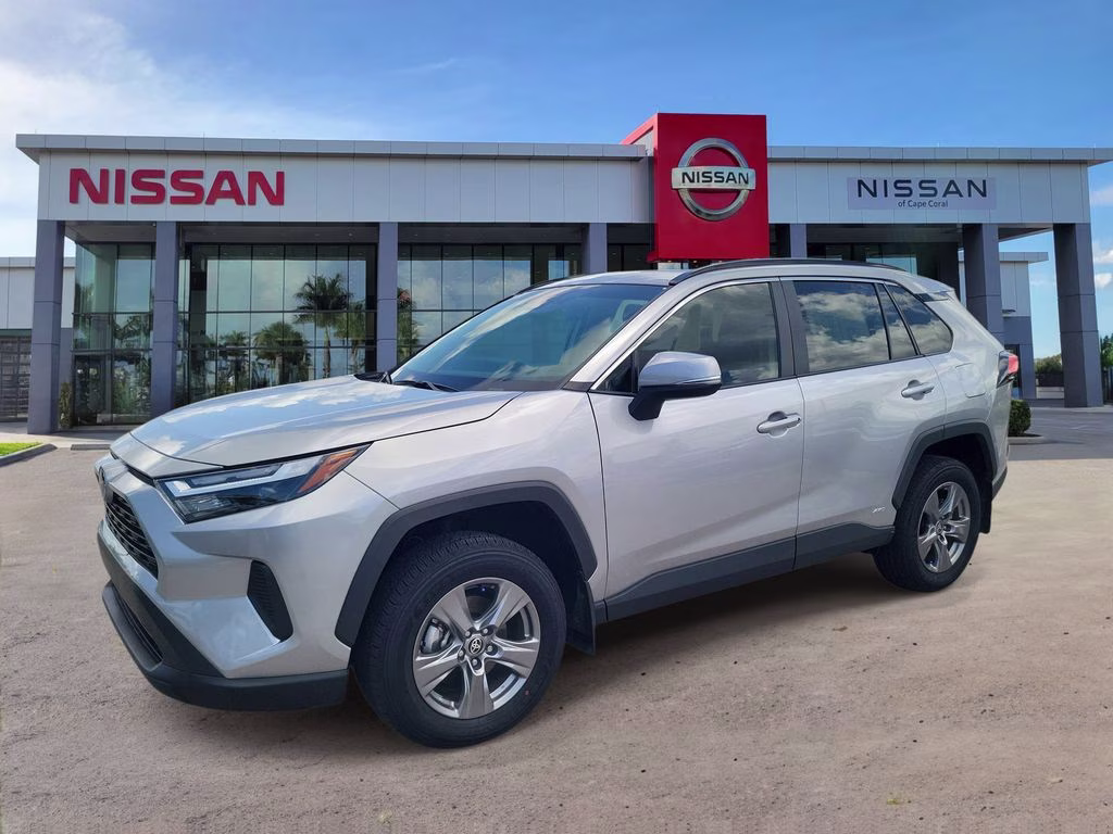 2024 Silver Sky Metallic Toyota RAV4 Hybrid XLE AWD SUV