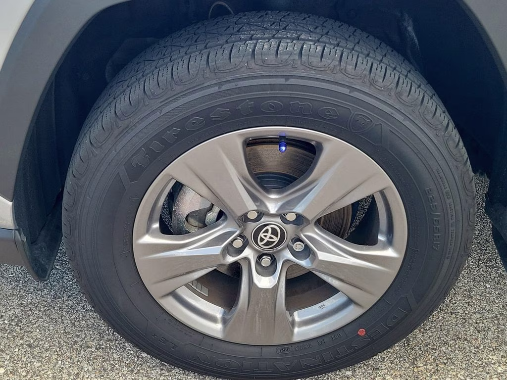 2024 Silver Sky Metallic Toyota RAV4 Hybrid XLE AWD SUV