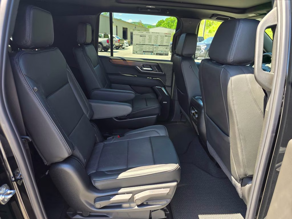 2026 Onyx Black GMC Yukon XL Denali 4X4 SUV