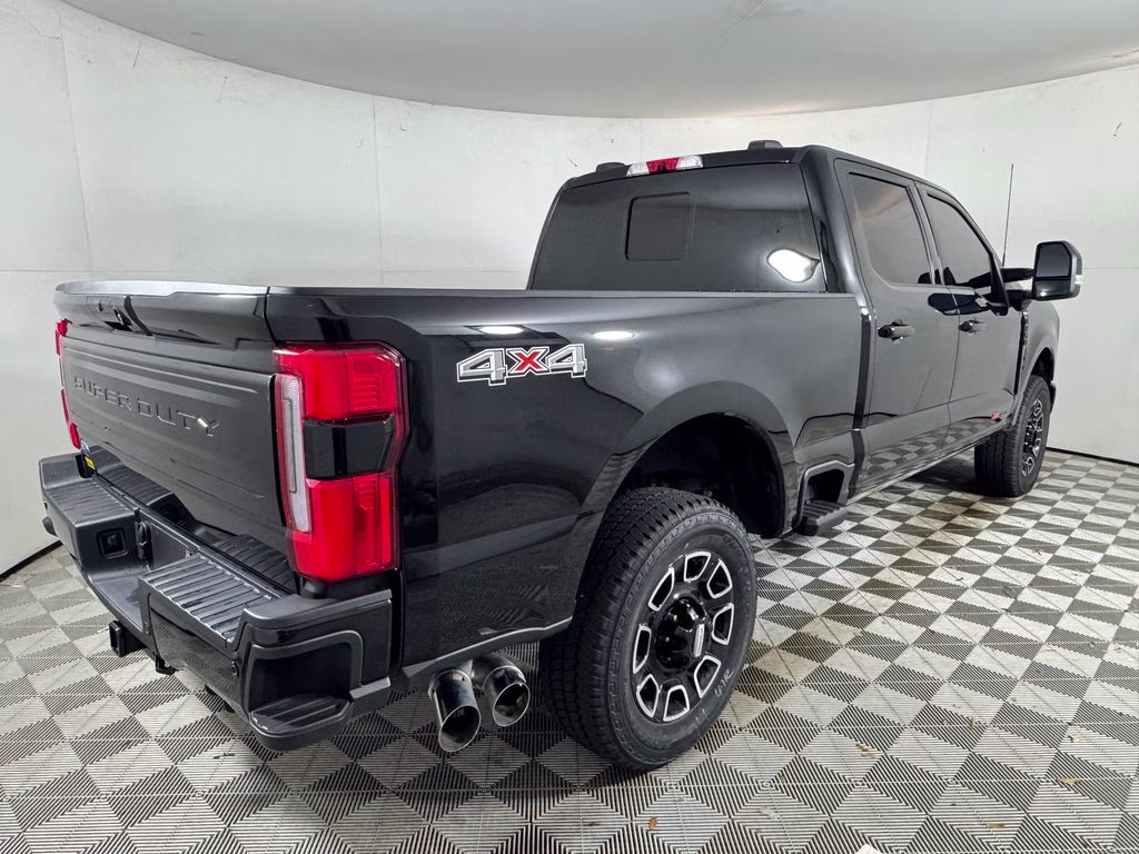 2026 Agate Black Metallic Ford Super Duty F-350 SRW Platinum 4X4 Truck