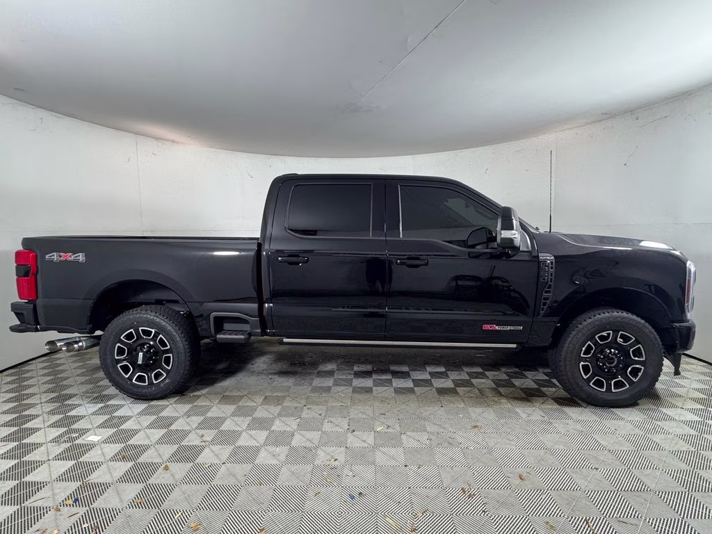 2026 Agate Black Metallic Ford Super Duty F-350 SRW Platinum 4X4 Truck