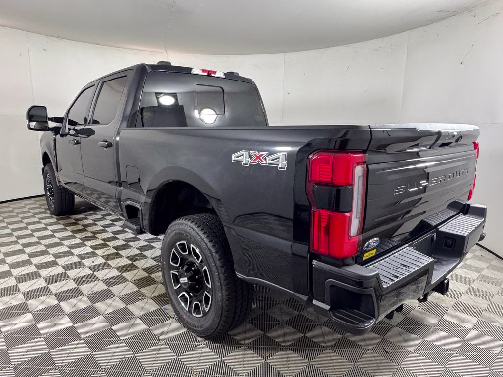 2026 Agate Black Metallic Ford Super Duty F-350 SRW Platinum 4X4 Truck