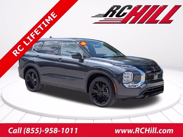 2026 Graphite Gray Mitsubishi Outlander LE FWD SUV