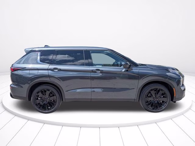 2026 Graphite Gray Mitsubishi Outlander LE FWD SUV