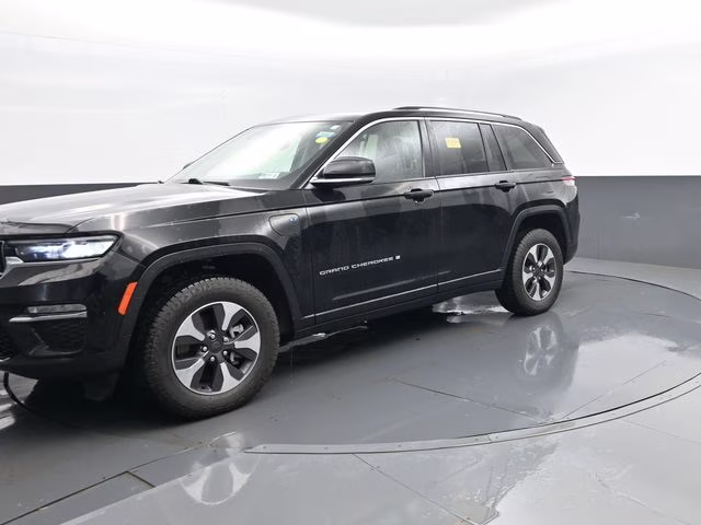 2022 Diamond Black Crystal Pearlcoat Jeep Grand Cherokee 4xe 4X4 SUV
