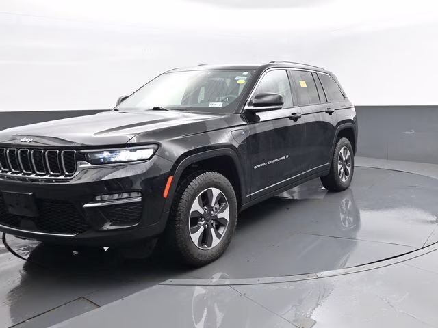 2022 Diamond Black Crystal Pearlcoat Jeep Grand Cherokee 4xe 4X4 SUV
