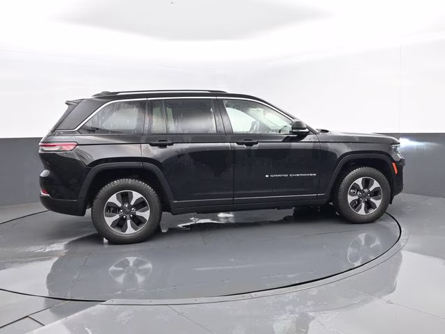 2022 Diamond Black Crystal Pearlcoat Jeep Grand Cherokee 4xe 4X4 SUV