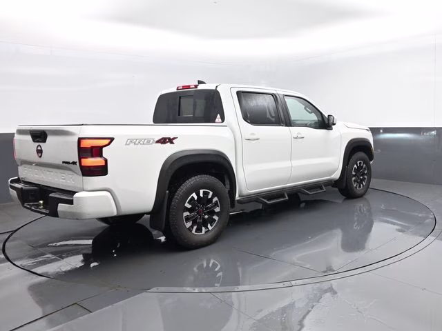2024 Glacier White Nissan Frontier PRO-4X 4X4 Truck