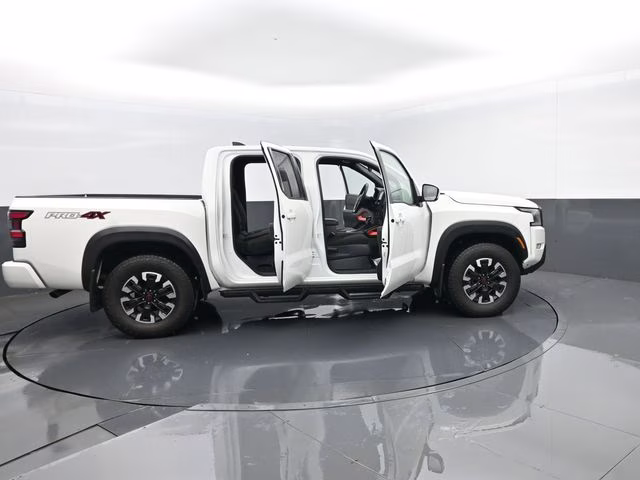 2024 Glacier White Nissan Frontier PRO-4X 4X4 Truck