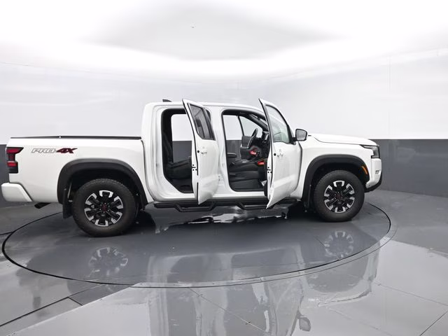 2024 Glacier White Nissan Frontier PRO-4X 4X4 Truck