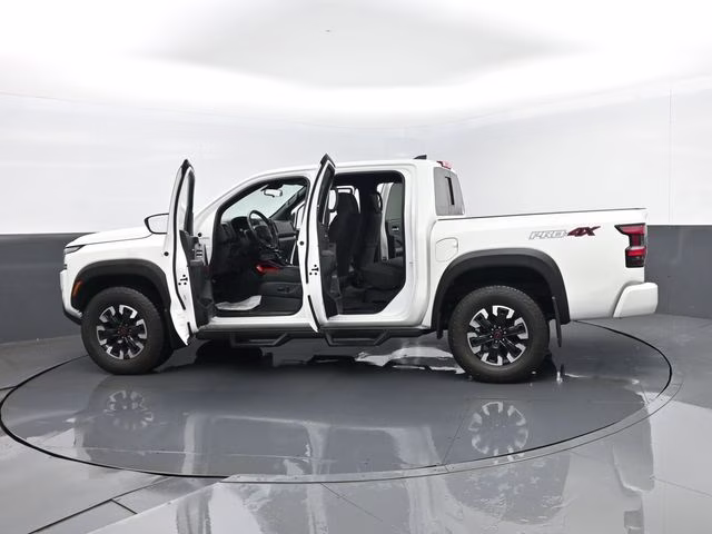 2024 Glacier White Nissan Frontier PRO-4X 4X4 Truck