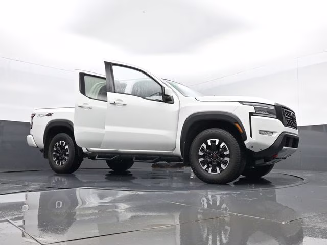 2024 Glacier White Nissan Frontier PRO-4X 4X4 Truck