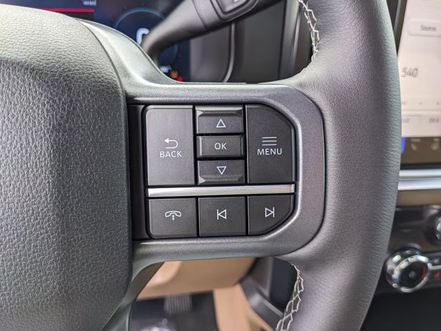 2026 Oxford White Ford Super Duty F-250 SRW Lariat 4X4 Truck