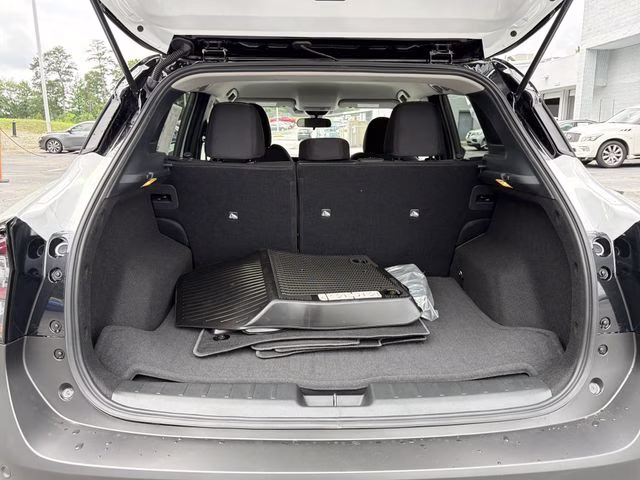2026 Aspen White/Super Black Nissan Kicks SV FWD SUV