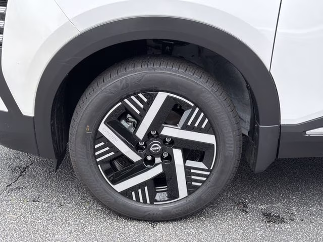 2026 Aspen White/Super Black Nissan Kicks SV FWD SUV