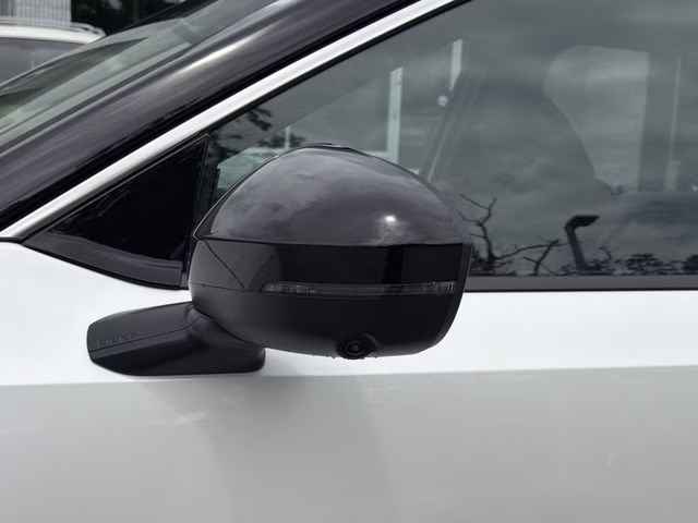 2026 Aspen White/Super Black Nissan Kicks SR AWD SUV